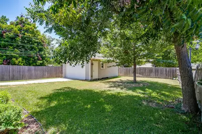 2700 College Avenue, Fort Worth, TX 76110 - Photo 33
