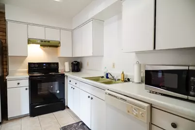 27 W Townhouse Lane, Grand Prairie, TX 75052 - Photo 7