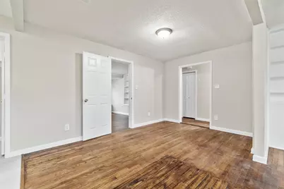 2336 Glencrest Drive, Fort Worth, TX 76119 - Photo 9
