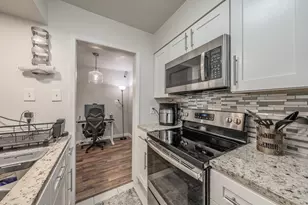 12816 Midway Rd, Dallas, TX 75244 - Photo 9