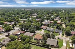 8533 Blossom Ln, Dallas, TX 75227 - Photo 7