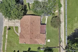 8533 Blossom Ln, Dallas, TX 75227 - Photo 5