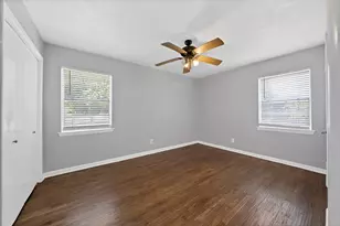 8533 Blossom Ln, Dallas, TX 75227 - Photo 19