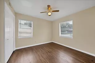 8533 Blossom Ln, Dallas, TX 75227 - Photo 15