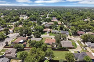 8533 Blossom Ln, Dallas, TX 75227 - Photo 7