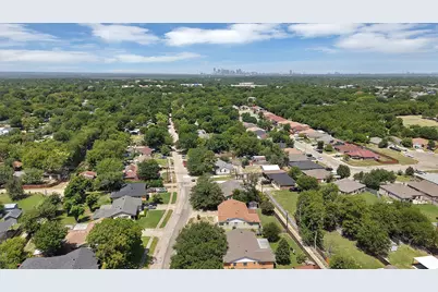 8533 Blossom Lane, Dallas, TX 75227 - Photo 9