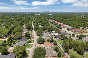 8533 Blossom Ln, Dallas, TX 75227 - Photo 9