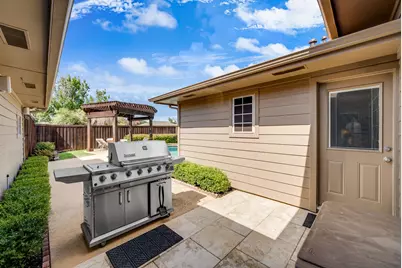 1208 Fox Hollow Drive, Carrollton, TX 75007 - Photo 27