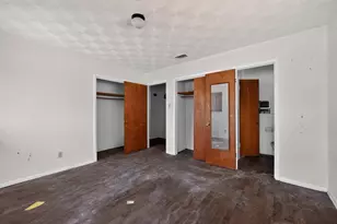 926 SE 5th St, Grand Prairie, TX 75051 - Photo 19