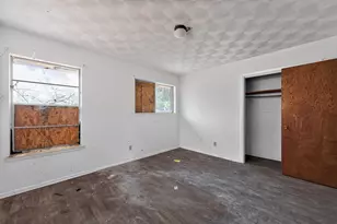 926 SE 5th St, Grand Prairie, TX 75051 - Photo 21
