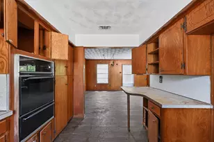 926 SE 5th St, Grand Prairie, TX 75051 - Photo 13