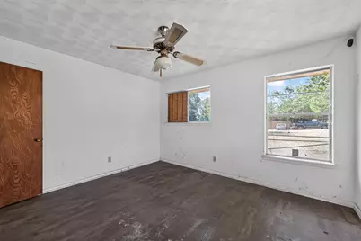 926 SE 5th Street, Grand Prairie, TX 75051 - Photo 23