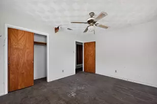 926 SE 5th St, Grand Prairie, TX 75051 - Photo 25