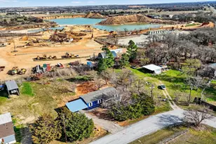 206 Rhett Ct, Aurora, TX 76078 - Photo 35