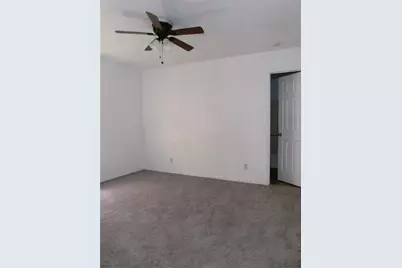 754 E Warrior Trail #D, Grand Prairie, TX 75052 - Photo 9