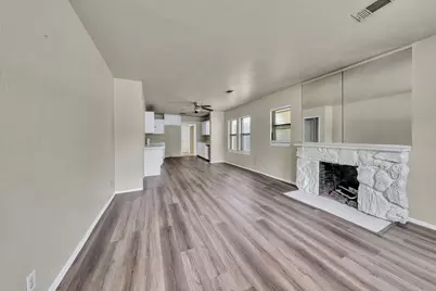 1404 E Tennie Street, Gainesville, TX 76240 - Photo 17