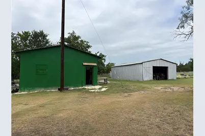 109 Pr 2400, Iredell, TX 76649 - Photo 11