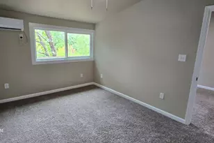 137 Crowfoot Ln, Whitney, TX 76692 - Photo 9