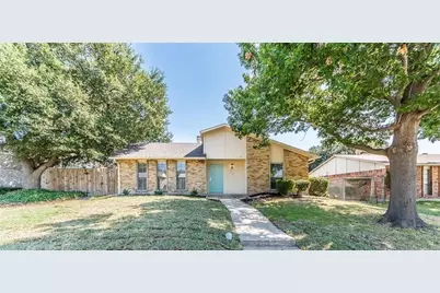 716 Via Del Sur, Mesquite, TX 75150 - Photo 1