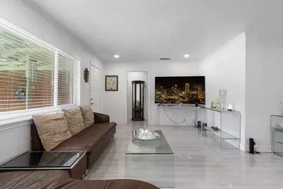 2546 Havenhurst Street, Farmers Branch, TX 75234 - Photo 3