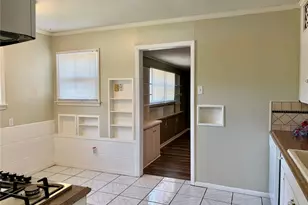 2225 N Shannon St, Sherman, TX 75092 - Photo 5