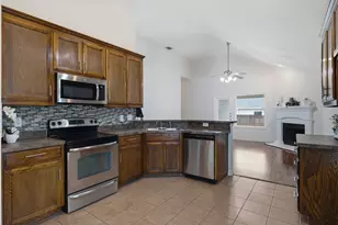 5828 Pearl Oyster Ln, Fort Worth, TX 76179 - Photo 7