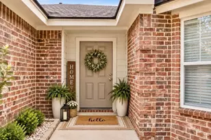 5828 Pearl Oyster Ln, Fort Worth, TX 76179 - Photo 3