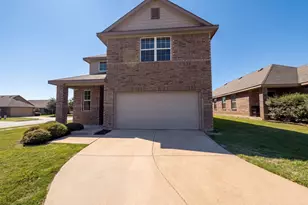 1713 Blue Jay Dr, Ennis, TX 75119 - Photo 1