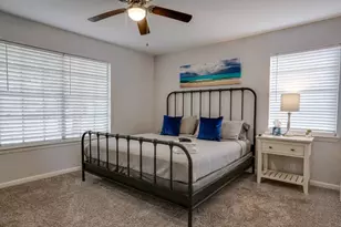 421 Apple Blossom Ln, Hurst, TX 76053 - Photo 7
