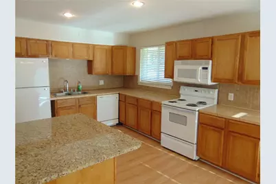 3655 Pallos Verdas Drive, Dallas, TX 75229 - Photo 3