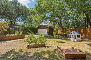 2127 Leander Dr, Dallas, TX 75211 - Photo 23