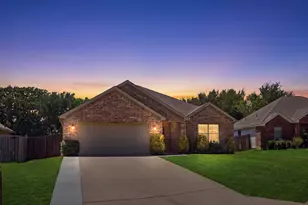 780 Countryside Dr, Aubrey, TX 76227 - Photo 1