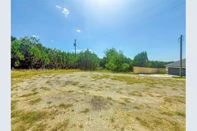 5712 Vanessa Court, Granbury, TX 76048 - Photo 3