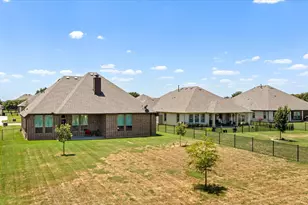 509 River Bank Ct, Granbury, TX 76049 - Photo 35