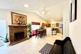 817 Colchester Dr, Mesquite, TX 75149 - Photo 3