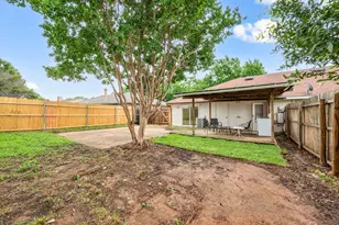 2911 Post Oak Dr, Euless, TX 76039 - Photo 25