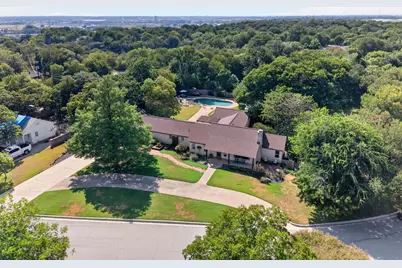 1709 Bluebonnet Drive, Fort Worth, TX 76111 - Photo 3
