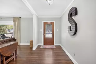 1709 Bluebonnet Dr, Fort Worth, TX 76111 - Photo 5