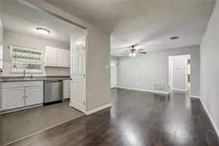 802 E Dallas St, Mansfield, TX 76063 - Photo 23