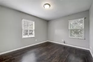 802 E Dallas St, Mansfield, TX 76063 - Photo 11