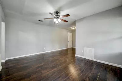 802 E Dallas Street, Mansfield, TX 76063 - Photo 9