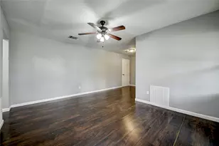 802 E Dallas St, Mansfield, TX 76063 - Photo 9
