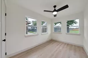 6729 Wallis Rd, Lake Worth, TX 76135 - Photo 23
