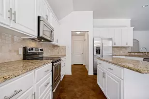 223 Carriage Dr, Willow Park, TX 76087 - Photo 11
