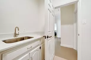 10101 Bridgegate Ln, Dallas, TX 75243 - Photo 35