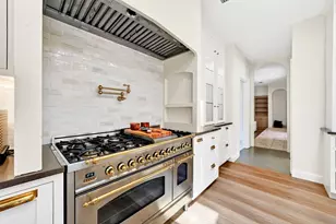 10101 Bridgegate Ln, Dallas, TX 75243 - Photo 9