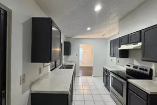 500 Island Ct, Irving, TX 75060 - Photo 3