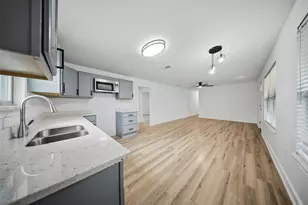 500 S 4th St, Bonham, TX 75418 - Photo 7