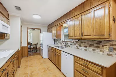 2509 Radcliffe Drive, Arlington, TX 76012 - Photo 13