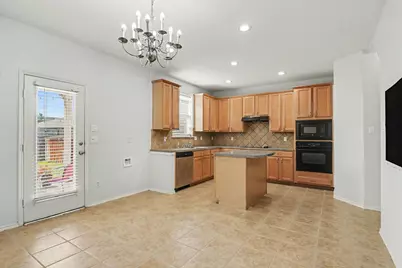 10800 Emerald Park Lane, Fort Worth, TX 76052 - Photo 7